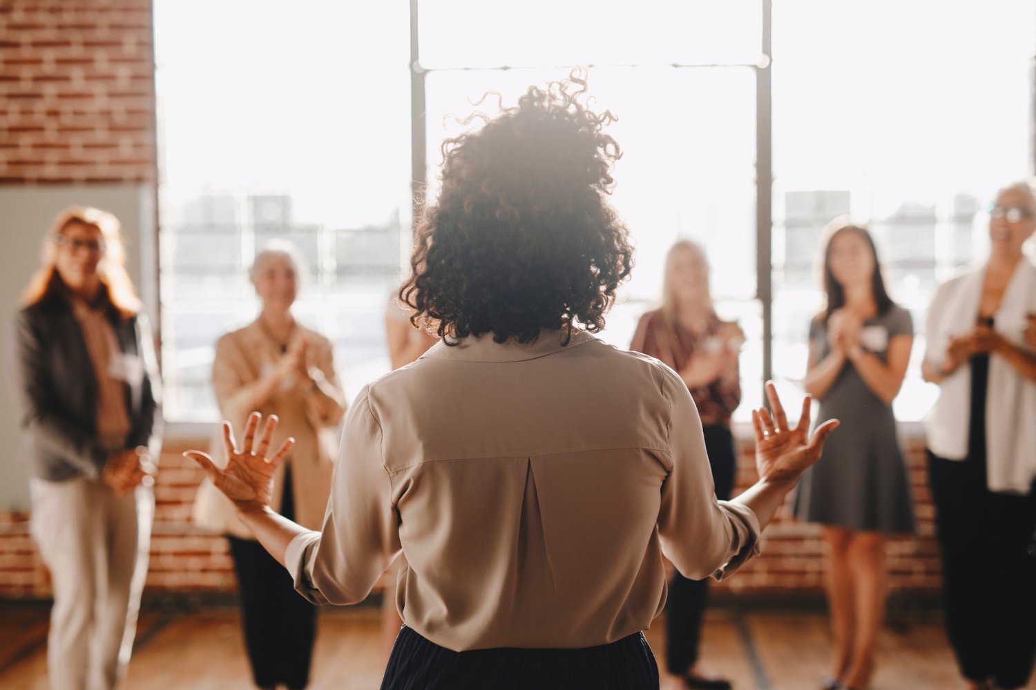 Group-meeting-with-speaker_340496117