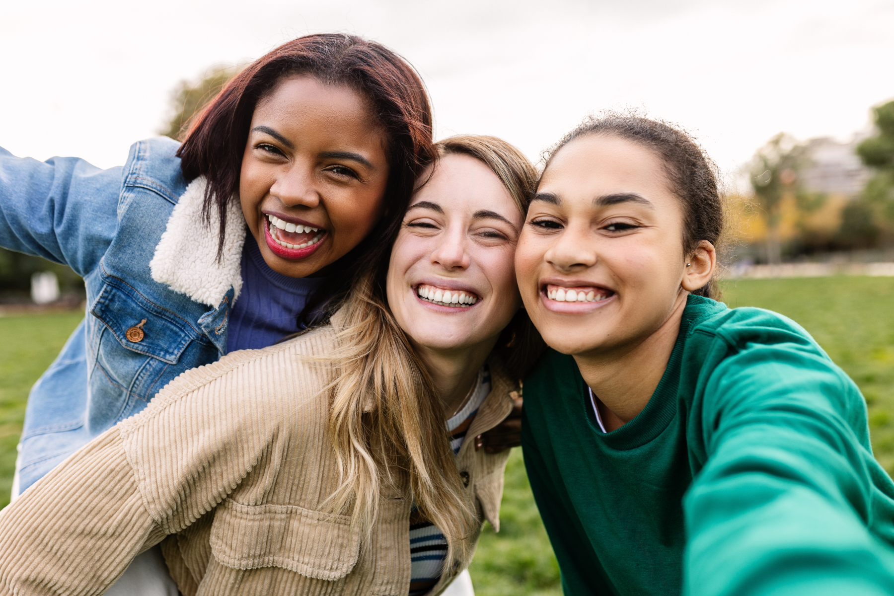 group-hanging-outside_559247087