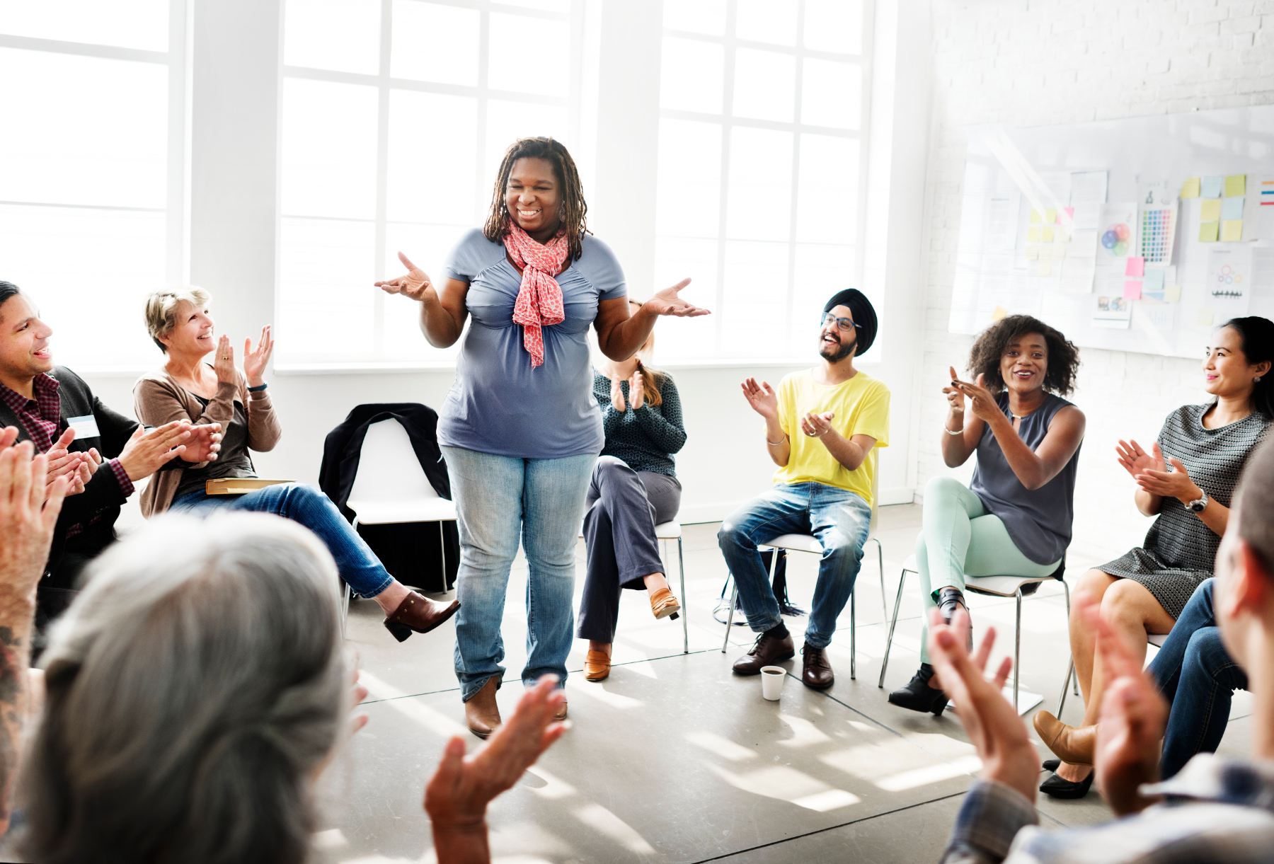 group-of-people-clapping_445142259
